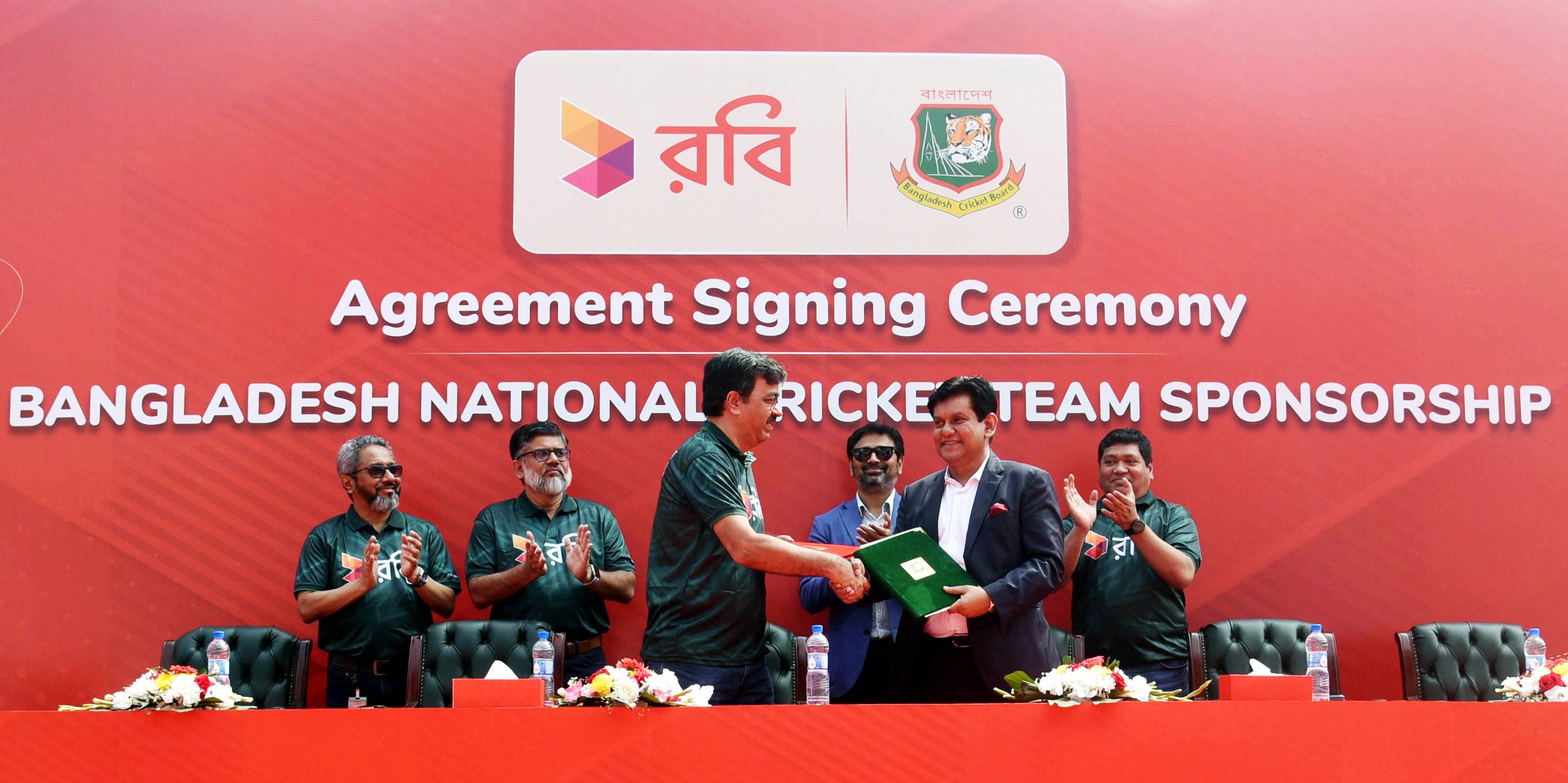 Bangladesh Cricket Board (BCB) and Robi Axiata Limited signed a sponsorship agreement